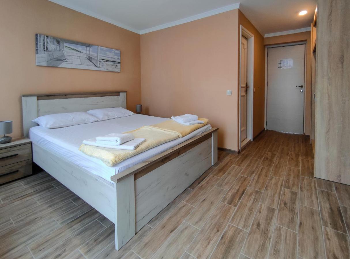 Hotel Marina Oasa Grocka Kültér fotó